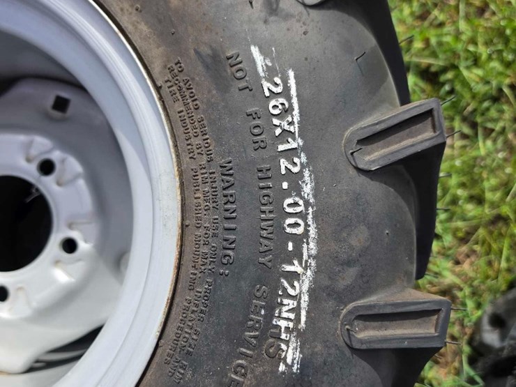 247---2-lawn-trac-26x12.00-12nhs-image-3