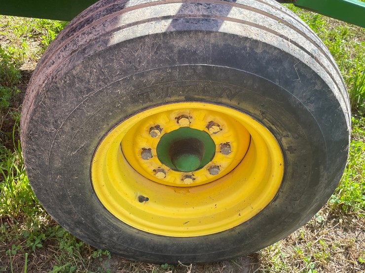 john-deere-1075-image-16