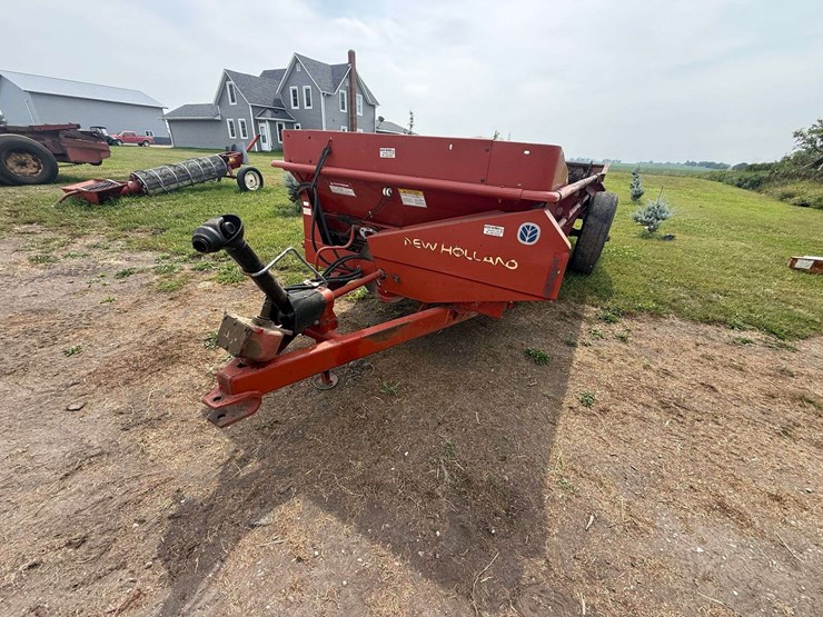 new-holland-165-image-14