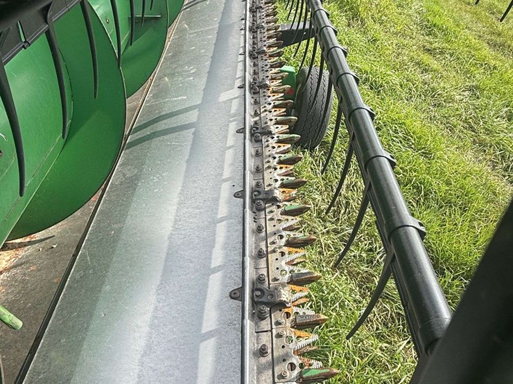 2011-john-deere-635f-image-12