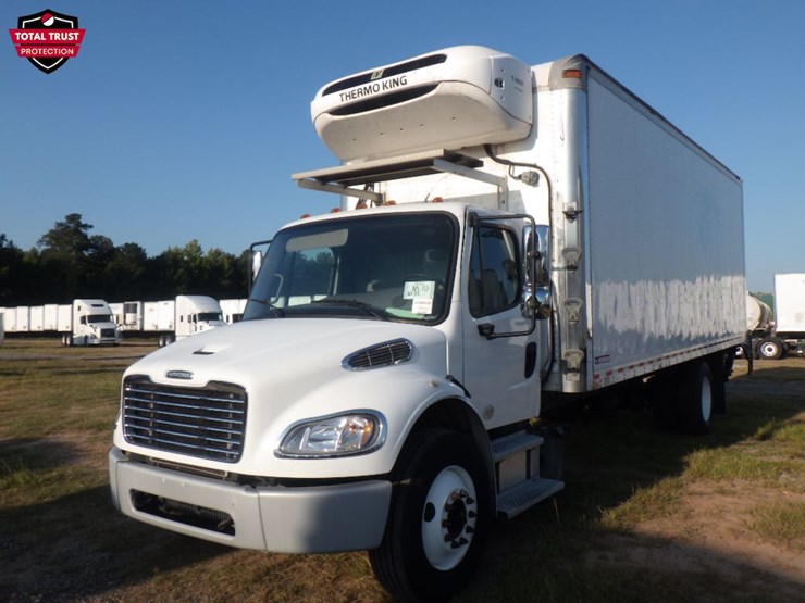 2020-freightliner-m2-106-image-1