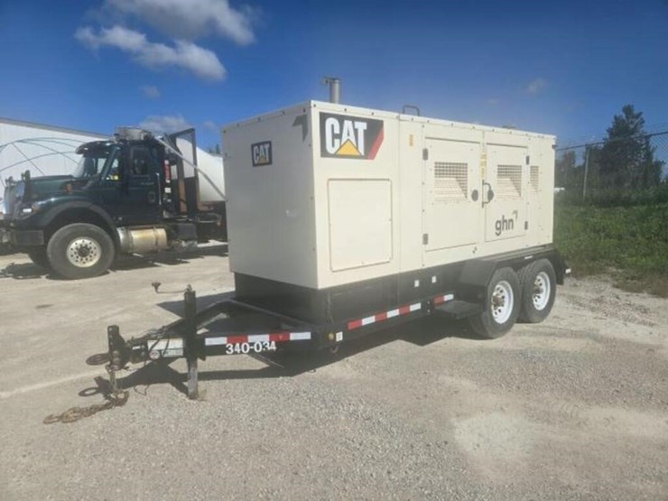2019-caterpillar-xq230-image-1