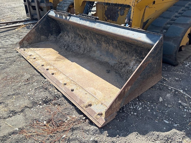2021-caterpillar-259d3-image-11