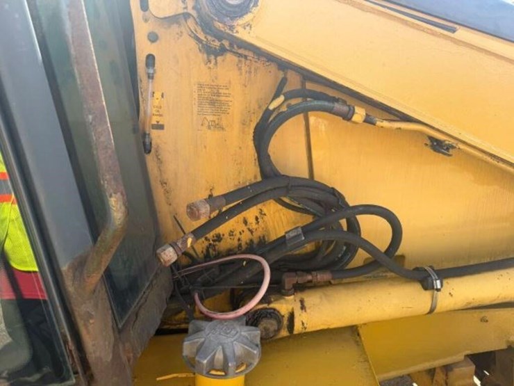 2006-deere-310g-image-33