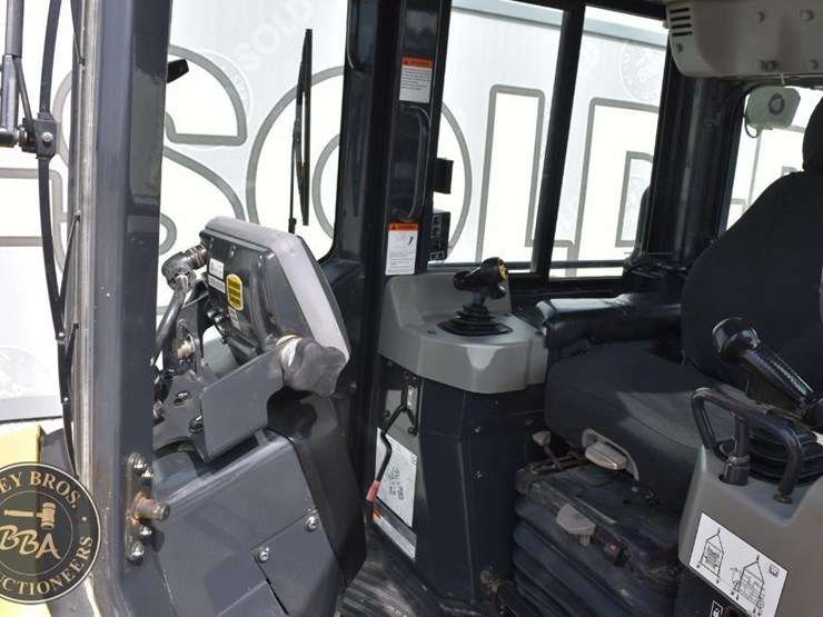 2018-komatsu-d51pxi-24-image-49
