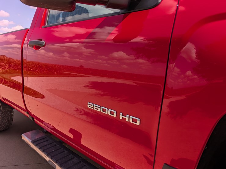 2018-chevrolet-2500hd-image-59