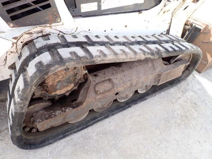 2017-bobcat-t590-image-43