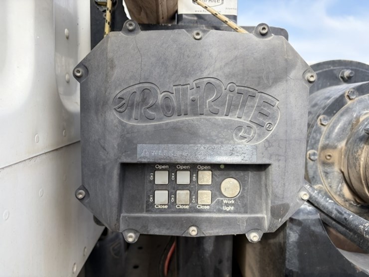 2019-freightliner-m2-t/a-roll-off-truck-image-26