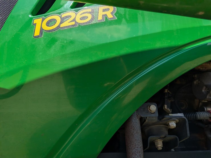 2012-john-deere-1026r-image-24