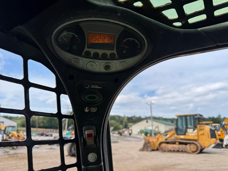 2016-bobcat-t450-image-25