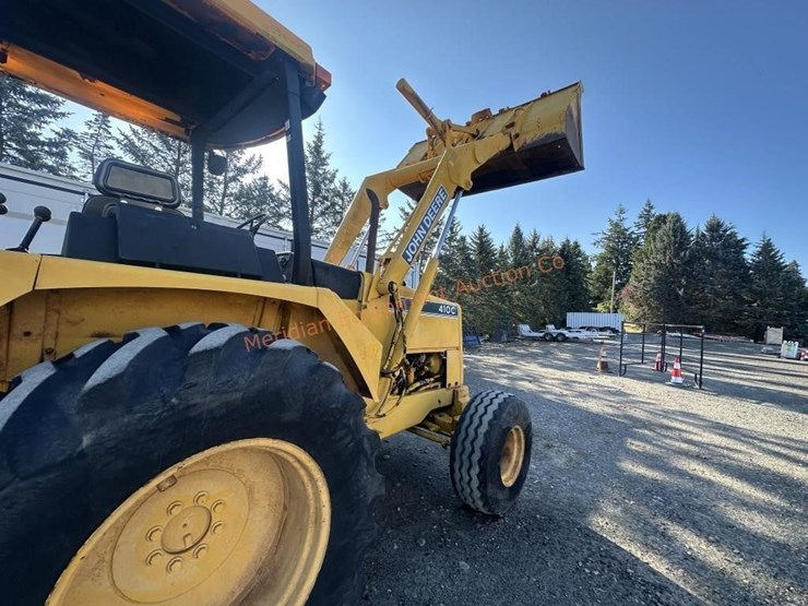 deere-410c-image-37
