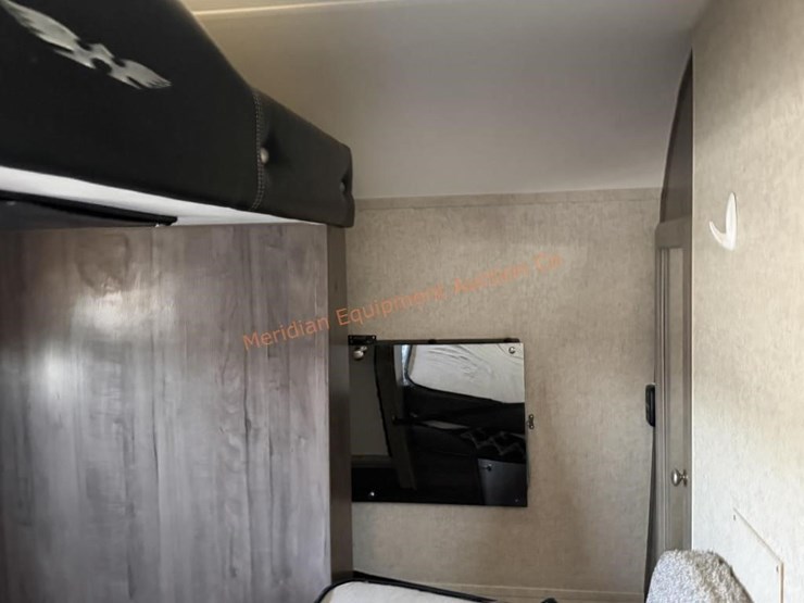 2019-weekend-warrior-toy-hauler-image-47