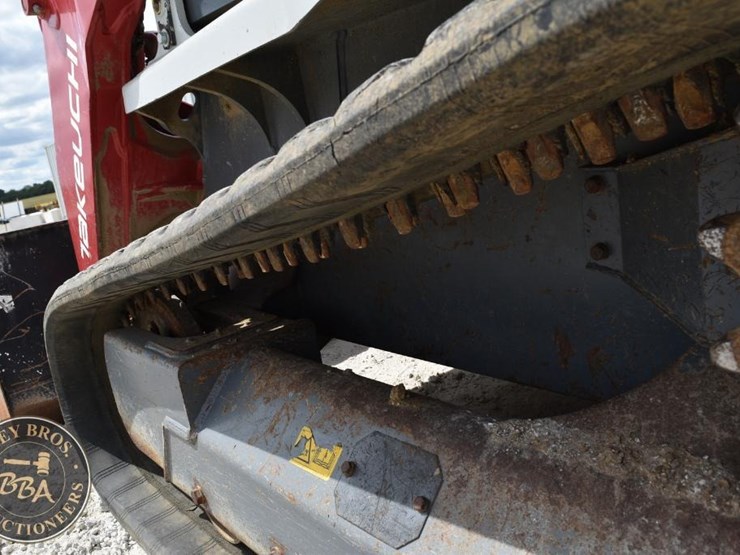 2022-takeuchi-tl10v2-image-33