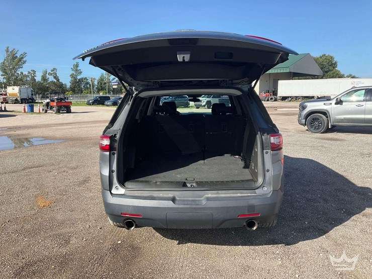 2018-chevrolet-traverse-image-26