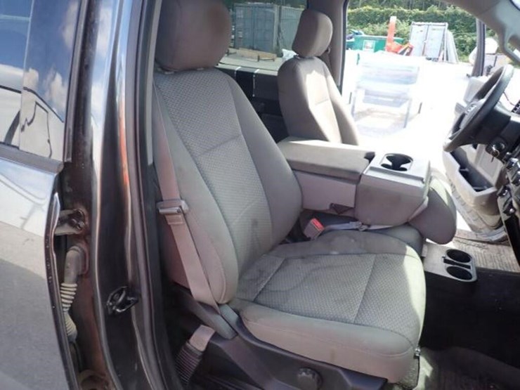 2018-ford-f150-xlt-image-40