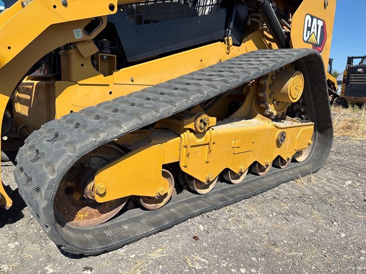 2022-caterpillar-299d3-image-6