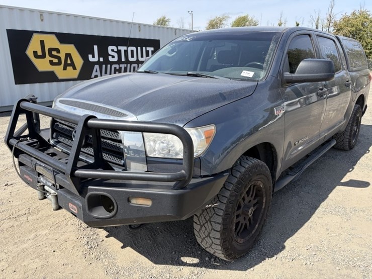 2008-toyota-tundra-image-1