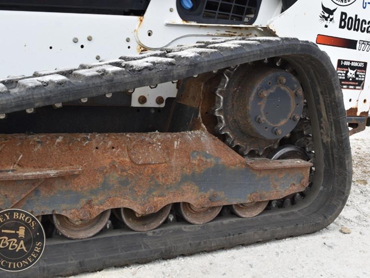 2016-bobcat-t770-image-29
