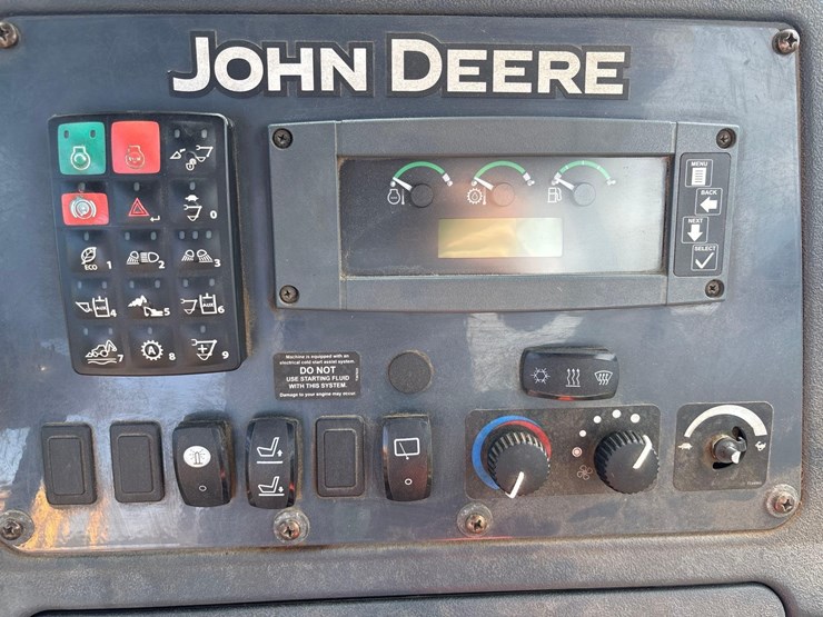 2021-deere-710l-image-19