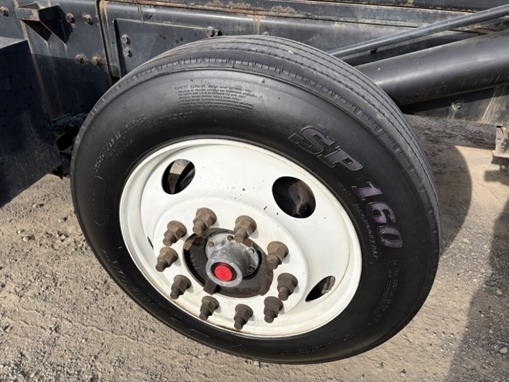 2019-freightliner-m2-t/a-roll-off-truck-image-14