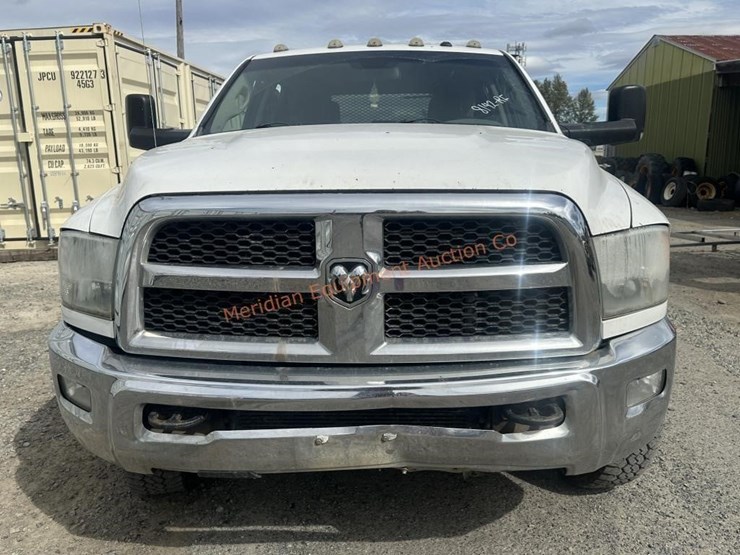 2014-dodge-ram-3500-image-7