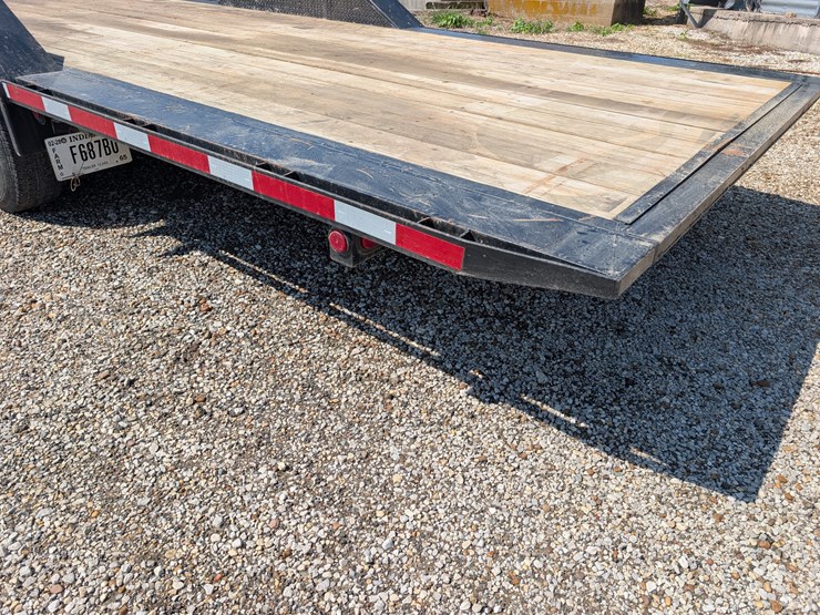 24’-tandem-axle-trailer-image-30