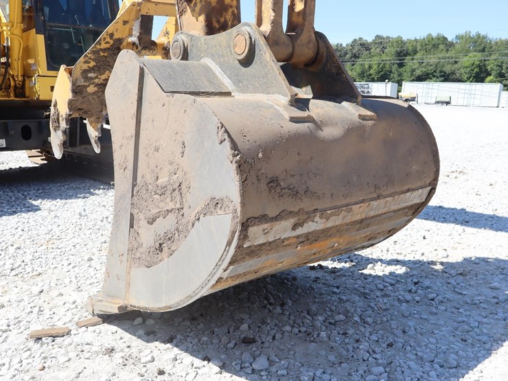 komatsu-pc138us-lc-image-12