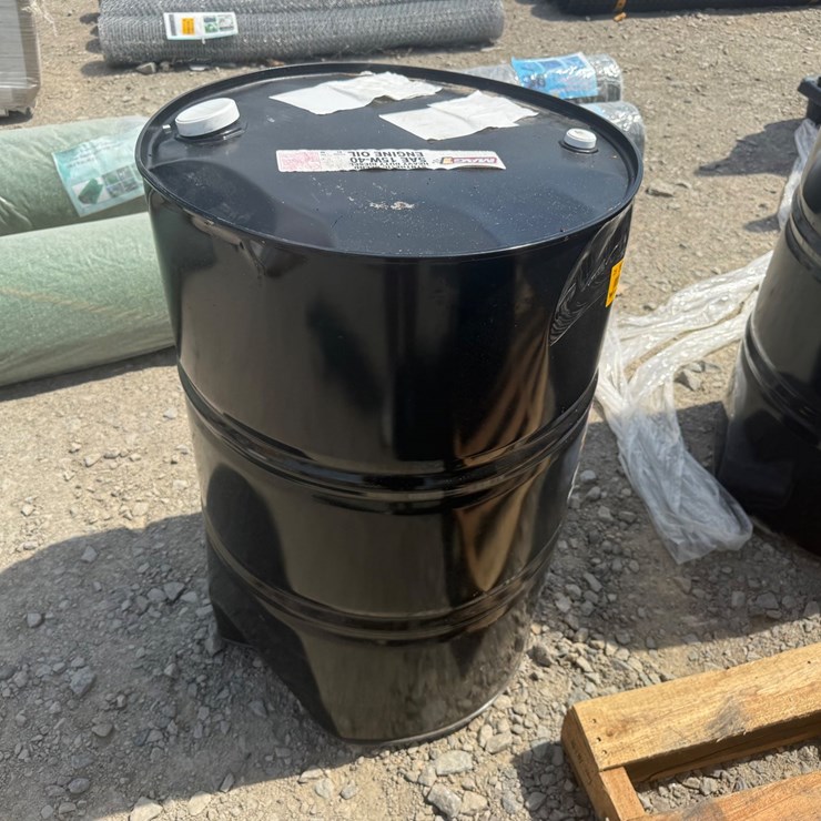 #10507 • 55gal Barrel of 15/40 Oil INV#10507