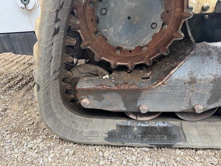2021-bobcat-t770-image-20