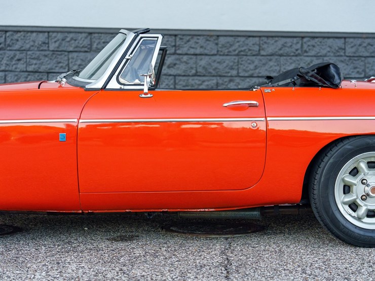 #1069-•-offered-at-no-reserve-|-1973-mg-mgb-mark-lll-convertible-image-38