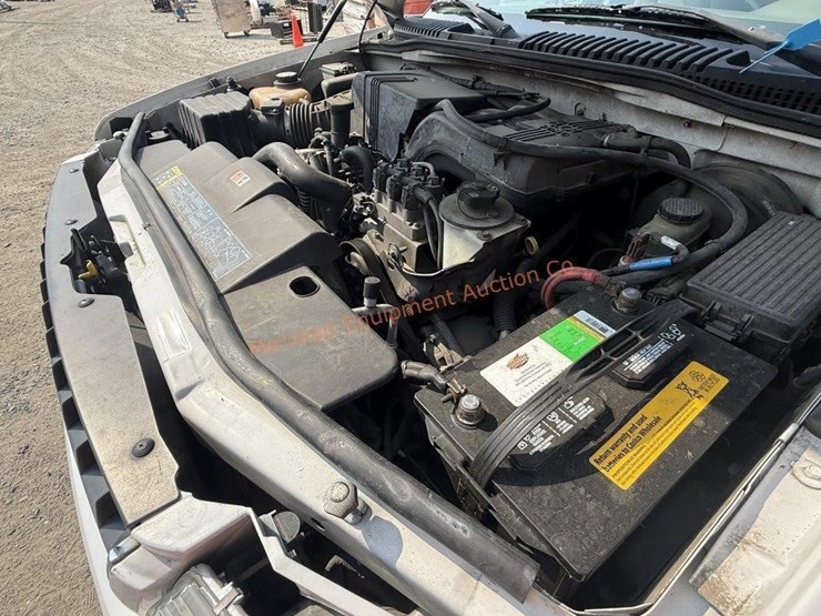 2002-ford-explorer-xlt-image-13