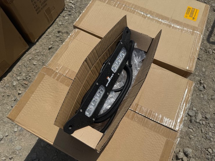 #10509-•-lot-of-(2)-boxes-of-spartan-mower-lights-inv#10509-image-8