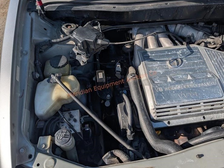 2001-lexus-rx300-image-36