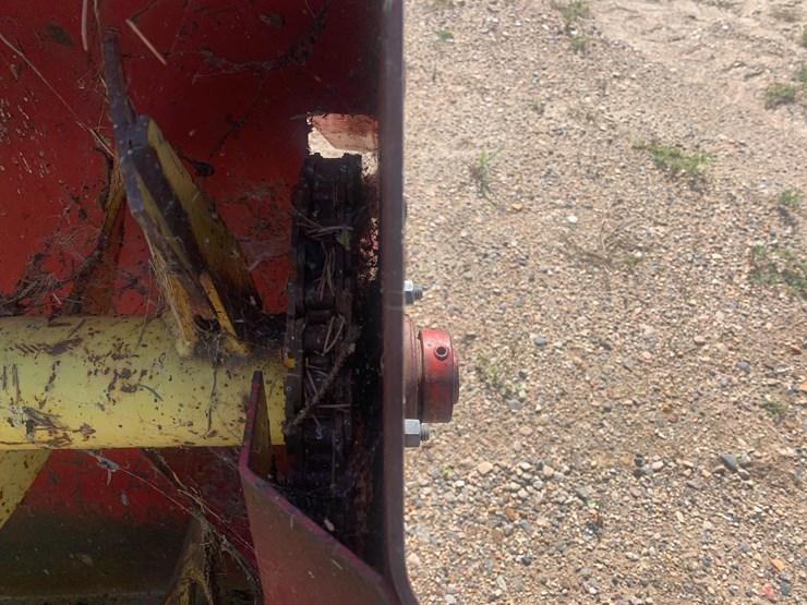 farm-king-960-snowblower-image-9