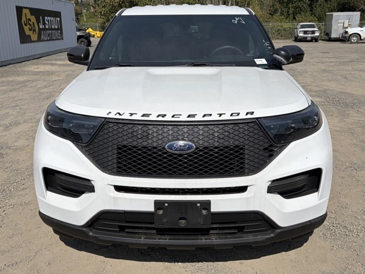 2020-ford-explorer-image-8
