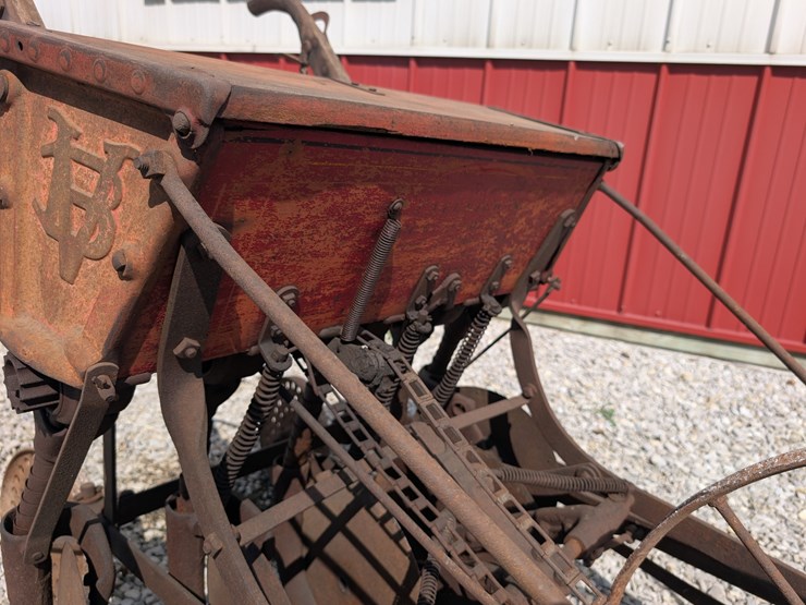 van-brunt-drill-image-25