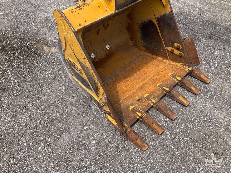 2018-komatsu-pc88mr-image-21