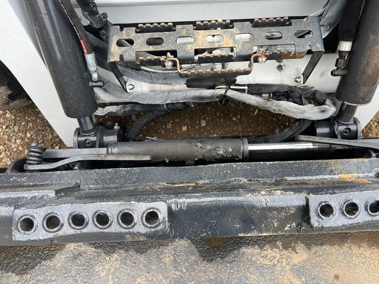 bobcat-s570-image-11