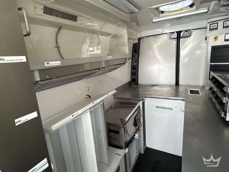 2010-mercedes-benz-sprinter-4500-image-31