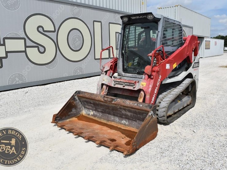 2022-takeuchi-tl10v2-image-8