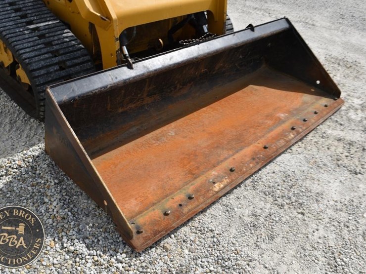 2022-caterpillar-289d3-image-21