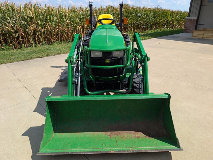 2012-john-deere-1026r-image-7