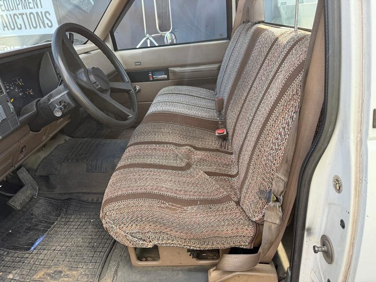 1992-chevrolet-cheyenne-3500-image-26