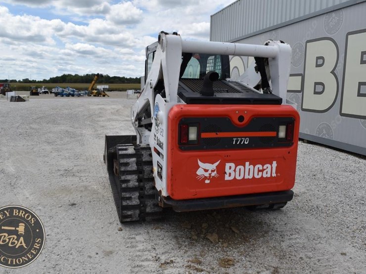 2016-bobcat-t770-image-16