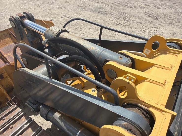 2020-deere-655k-image-10