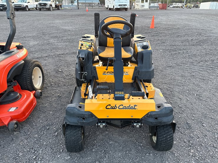 #17368-•-cubcadet-z-force-sx-zero-turn-mower-image-2