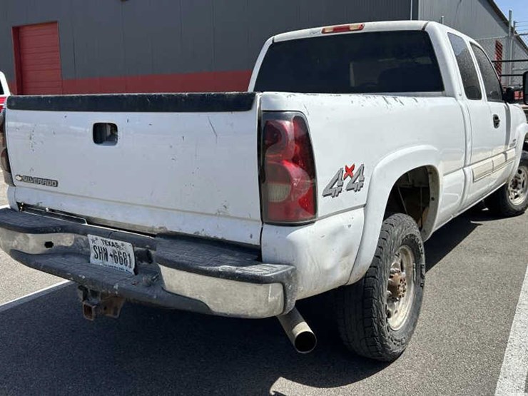 2007-chevrolet-silverado-2500-image-4