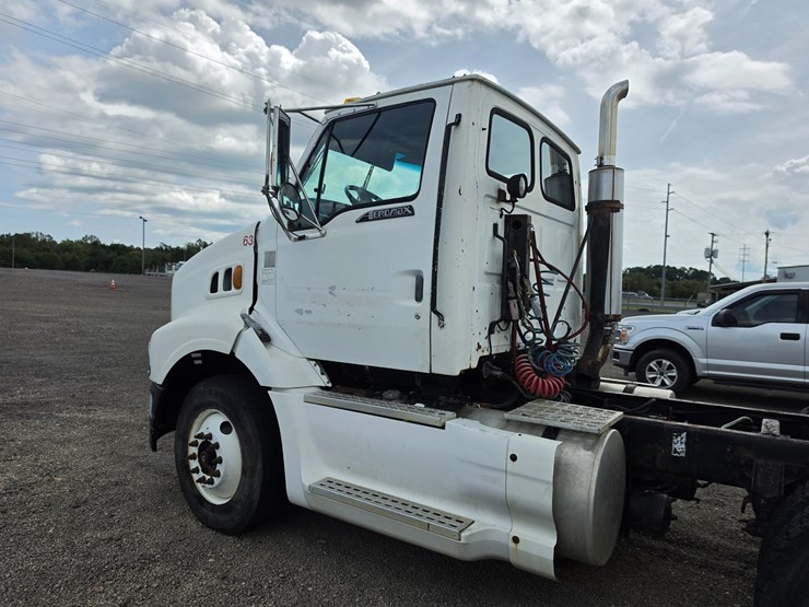 1997-ford-tractor-image-12