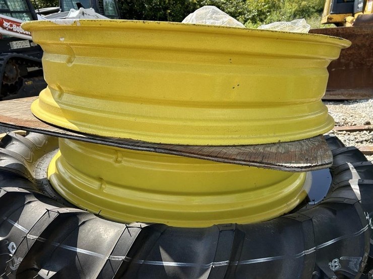john-deere-11-image-4