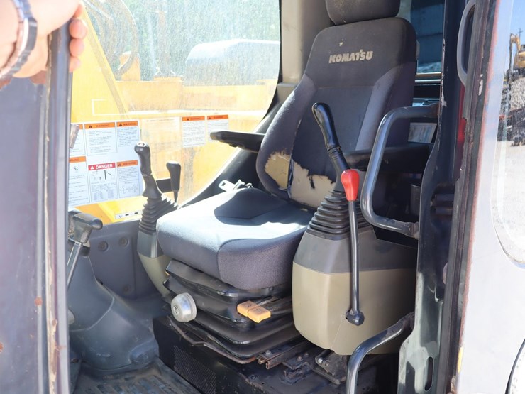 komatsu-pc138us-lc-image-35